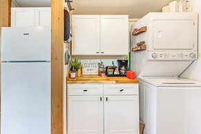 Lakefront Cabin in Brinson: Behind the Moon