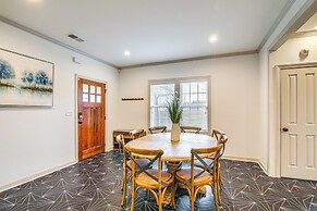 Walk to Eats: Midtown Memphis Home w/ Patio!