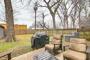 Walk to Eats: Midtown Memphis Home w/ Patio!
