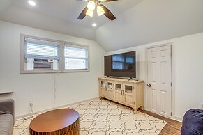 Walk to Eats: Midtown Memphis Home w/ Patio!