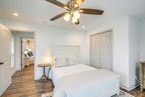 Walk to Eats: Midtown Memphis Home w/ Patio!