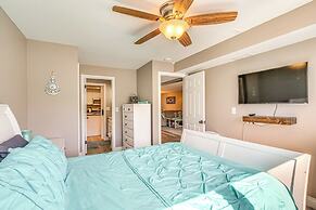 Lakefront Osage Beach Retreat: Dock Access!