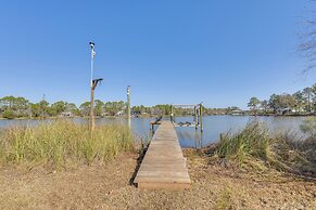 Sups & Dock at Waterfront Home in Freeport