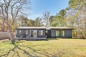 Sups & Dock at Waterfront Home in Freeport