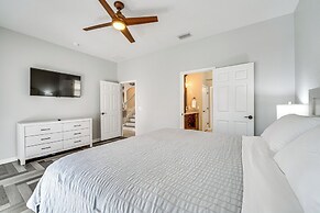 16 Mi to Disney: Home w/ Pool & Grill in Davenport