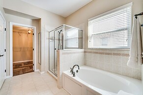 16 Mi to Disney: Home w/ Pool & Grill in Davenport