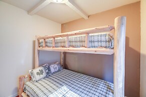 8 Mi to Hatfield-mccoy Trails: Cabin in Delbarton