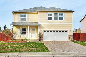 14 Mi to Tacoma Art Museum: Quiet Puyallup Getaway