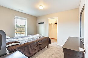 14 Mi to Tacoma Art Museum: Quiet Puyallup Getaway