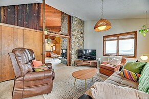 Near Canandaigua Lake: Retro Cabin w/ Deck & Views