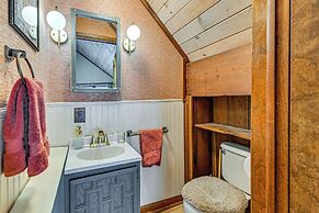 Near Canandaigua Lake: Retro Cabin w/ Deck & Views