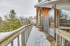 Near Canandaigua Lake: Retro Cabin w/ Deck & Views