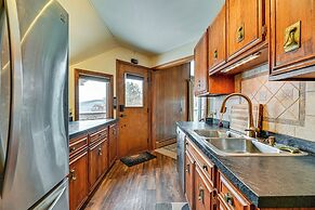 Near Canandaigua Lake: Retro Cabin w/ Deck & Views