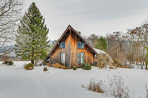 Near Canandaigua Lake: Retro Cabin w/ Deck & Views