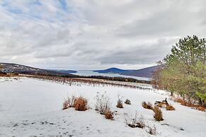 Near Canandaigua Lake: Retro Cabin w/ Deck & Views