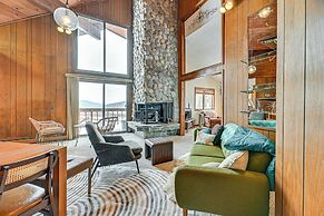 Near Canandaigua Lake: Retro Cabin w/ Deck & Views