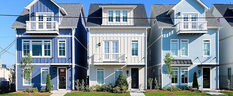 Stylish Retreat Near Germantown