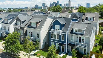 Stylish Retreat Near Germantown