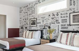 Stylish Retreat Near Germantown