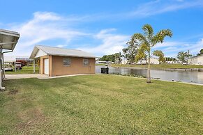 Cozy And Relaxing Fishing Retreat 3 Bedroom Home