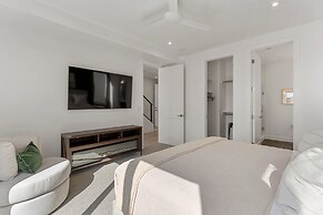 Olympic Escapes Silver 4 Bedroom Townhouse