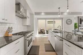 Olympic Escapes Gold 6 Bedroom Townhouse