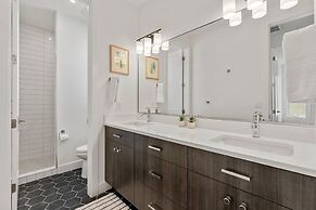 Olympic Escapes Gold 6 Bedroom Townhouse