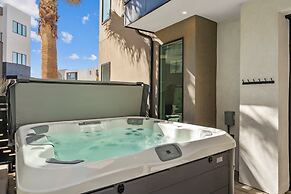 Olympic Escapes Gold 6 Bedroom Townhouse