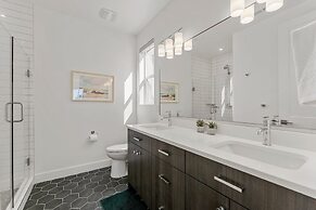 Olympic Escapes Gold 6 Bedroom Townhouse