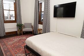 Luxury Multi-unit Historic Building Near Downtown