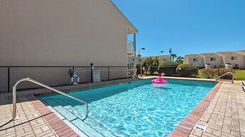 Woodland Shores 37: Steps to Beach, 2 Pools + Free Attraction Tickets!