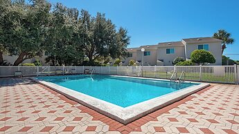 Woodland Shores 37: Steps to Beach, 2 Pools + Free Attraction Tickets!