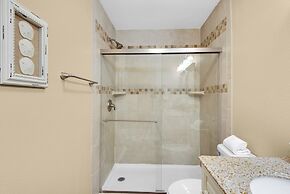 Woodland Shores 37: Steps to Beach, 2 Pools + Free Attraction Tickets!