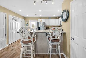 Woodland Shores 37: Steps to Beach, 2 Pools + Free Attraction Tickets!