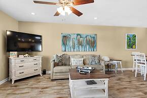 Woodland Shores 37: Steps to Beach, 2 Pools + Free Attraction Tickets!