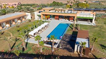 Villa Almaz Marrakech – Palais Exclusif avec Piscine, Spa et Sauna