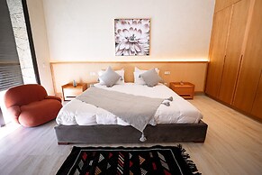Villa Almaz Marrakech – Palais Exclusif avec Piscine, Spa et Sauna