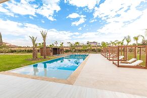 Villa Almaz Marrakech – Palais Exclusif avec Piscine, Spa et Sauna