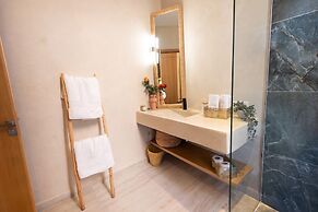 Villa Almaz Marrakech – Palais Exclusif avec Piscine, Spa et Sauna