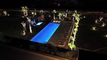 Villa Almaz Marrakech – Palais Exclusif avec Piscine, Spa et Sauna