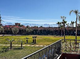 Villa Almaz Marrakech – Palais Exclusif avec Piscine, Spa et Sauna