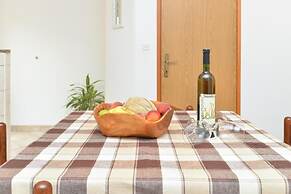 Cozy Apartment With Terrace and BBQ