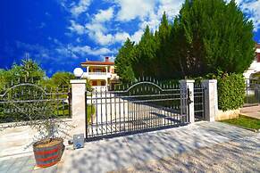 Cozy Apartment With Terrace and BBQ