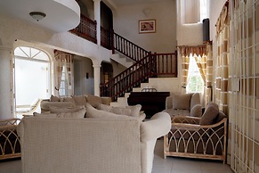 Marzalea 4 bd Villa by Zenbreak