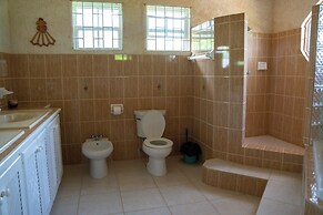 Marzalea 4 bd Villa by Zenbreak