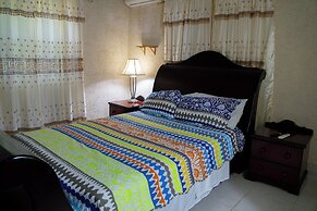 Marzalea 4 bd Villa by Zenbreak