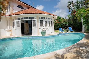 Marzalea 4 bd Villa by Zenbreak