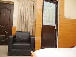 E- Exclusive Hotel