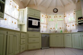 Marzalea 2 bd Villa by Zenbreak