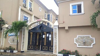 Ladalob Royal Suites